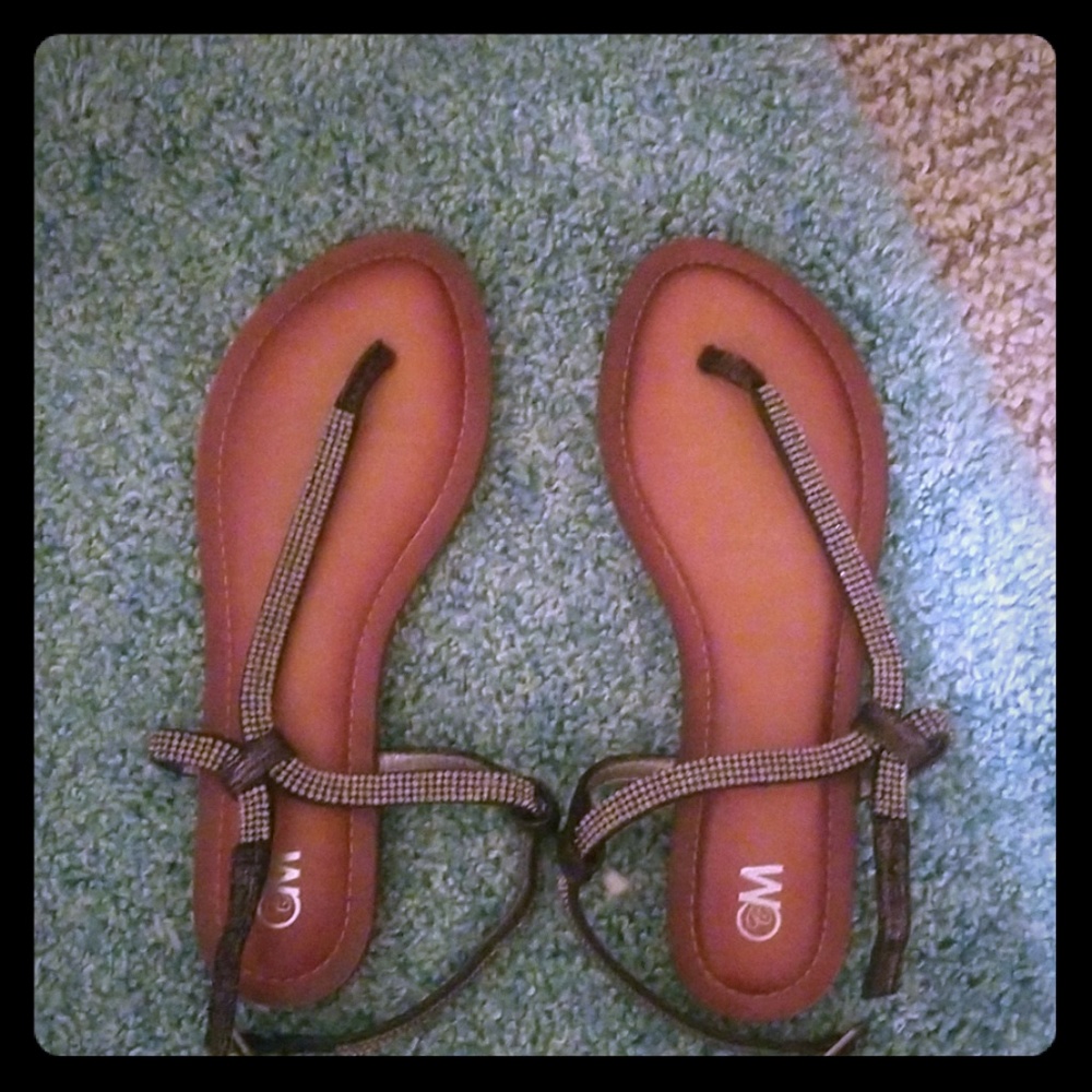 Sandles